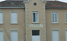 Town hall of Baneins.JPG