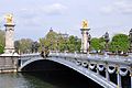 Le Pont Alexandre-III, visible de la scène finale du film.