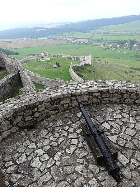 File:Castell de Spiš (agost 2012) - panoramio (3).jpg