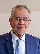 Van der Bellen (cropped).jpg