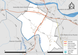 Carte en couleur présentant le réseau hydrographique de la commune