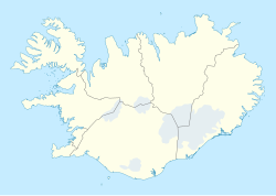 Mapa konturowa Islandii, blisko dolnej krawiędzi nieco na lewo znajduje się punkt z opisem „ÍBV”