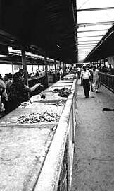 Piața Obor în 1987, când mare parte a mâncării era exportată și ce mai rămânea era dat populației