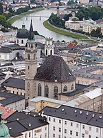 Die Franziskanerkirche in Salzburg, ohne äußeres Strebewerk