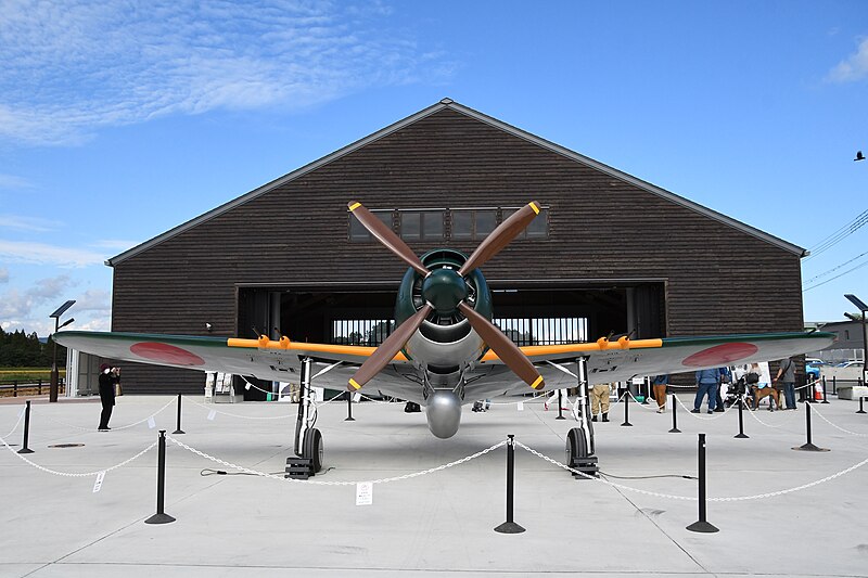 File:Kawanishi N1K2-J Shiden-Kai(replica model) front view at Uzurano Air Base October 18, 2020.jpg