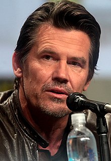 A picture of Josh Brolin speaking towards the camera