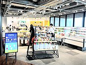 12階のコンビニエンスストア「gooz JR横浜タワー店」