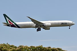 Boeing 777-300ER der Alitalia