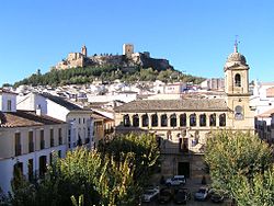 View on the city with the Town Hall in the foreground and La Mota fortress in the background.