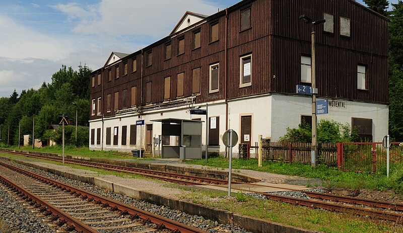 File:Zwotental, train station2, saxony.jpg