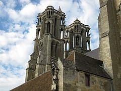 Cathédrale de Laon (Aisne) - tours de la façade occidentale.jpg