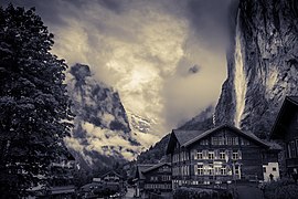 Staubbach Falls In Lauterbrunnen (220841433).jpeg