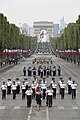 Défilé militaire sur l'Axe historique de Paris.