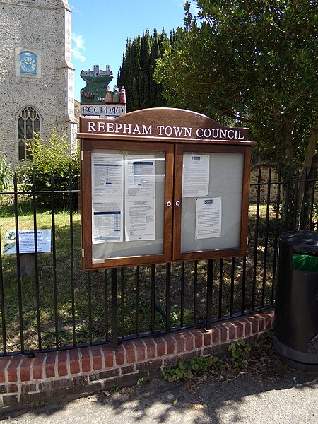 File:Reepham Town Notice Board - geograph.org.uk - 6577945.jpg