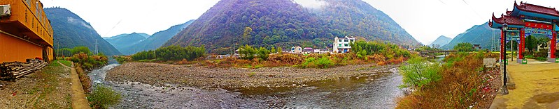 File:20120405池州青阳县南阳乡南031县道神仙洞景区山溪 - panoramio.jpg