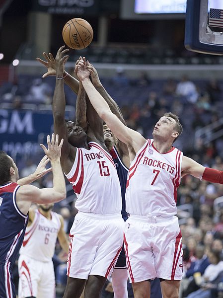 File:Clint Capela (30763998751).jpg