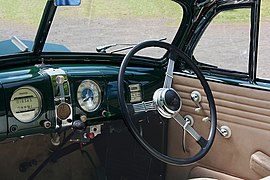 First-generation Opel Admiral, dashboard of a right-hand drive car, view from the left