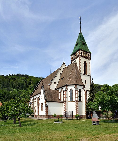 File:Hausen im Wiesental - Katholische Kirche2.jpg