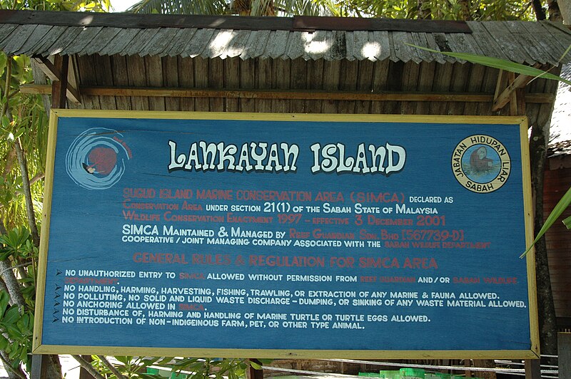 File:2014 Borneo Luyten-De-Hauwere-Lankayan-Island-Sign.jpg