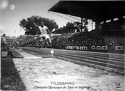 Hubbard Stade Colombes 1404767.jpg