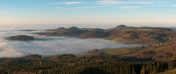 Mer de nuages à l'ouest de la Rhön (Hesse). (définition réelle 7 066 × 3 000)