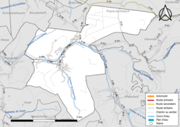 Carte en couleur présentant le réseau hydrographique de la commune