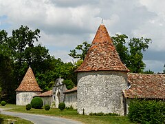 Les deux tours rondes du côté nord-ouest