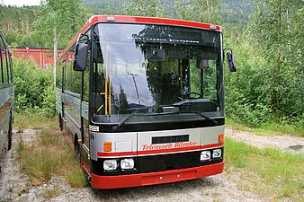 Hino RR172SB med Arna M91S karosseri, retirert fra Telemark Bilruter 2007.