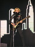 Madonna interprétant I Love New York pendant le Confessions Tour en 2006.