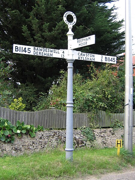 File:Direction Sign – Signpost - geograph.org.uk - 6530048.jpg