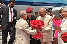 H.E the Governor of Bihar Shri Ram Nath Kovind welcoming Hon'ble President of India Shri Pranab Mukherjee at Patna on April 17, 2017