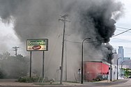 Un incendio a maX PAWN a Minneapolis, Minnesota