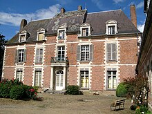 Quevauvillers - château (façade) 6224.jpg