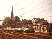 Vorortspendelzug BDe 2/4 41 und 42 mit AB 253 in der Konfiguration ab 1985 bei der Einfahrt in den Gemeinschafts­bahnhof St. Gallen