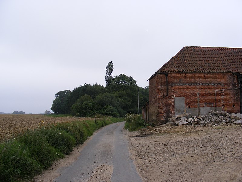 File:Guestwick Lane - geograph.org.uk - 2525250.jpg