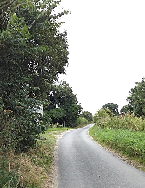 File:Mill Road ^ footpath - geograph.org.uk - 5092841.jpg