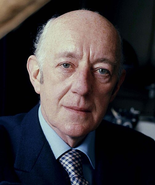 File:Sir Alec Guinness Allan Warren (2).jpg