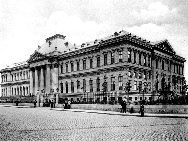 File:Craiova- Palatul de justitie.jpg