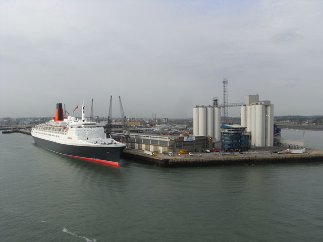 File:QE2 Cruise Terminal, Southampton - geograph.org.uk - 1223977.jpg