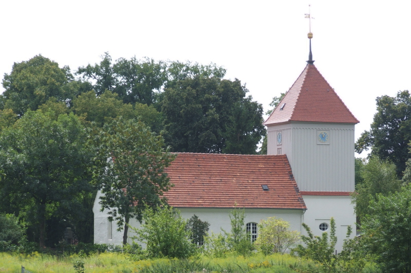 File:Dorfkirche Staaken.jpg