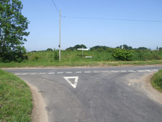 File:Junction at 39m - geograph.org.uk - 454657.jpg