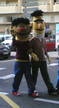 Bert (rechts) en Ernie (links)