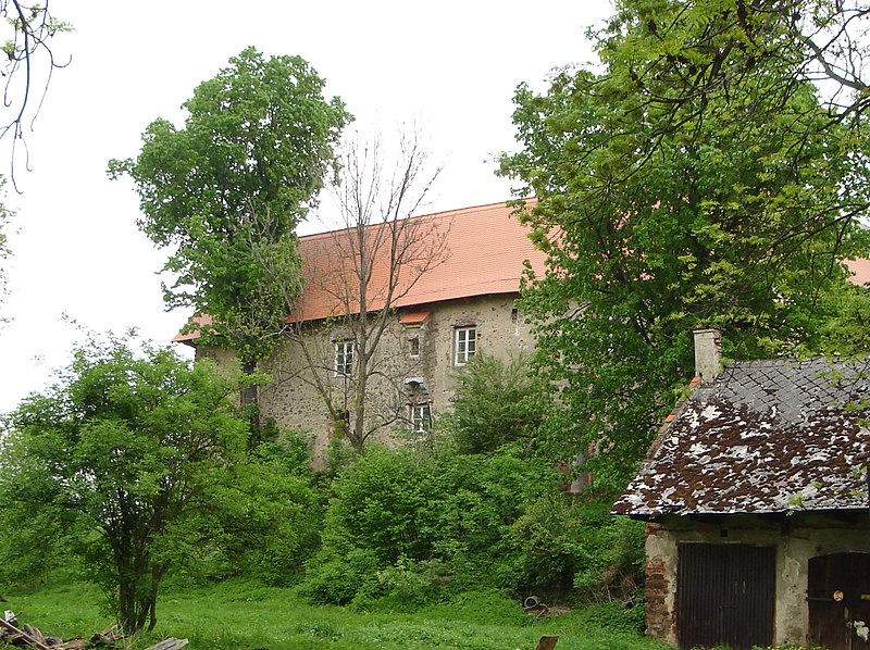 Datei:Opálka - Ansicht von Südwesten.jpg