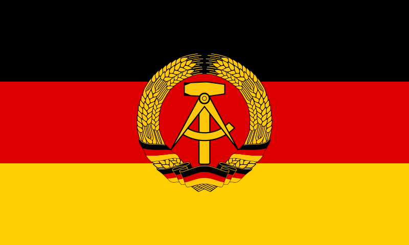 Dosiero:Flago-de-GDR.svg