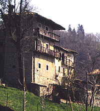 Casa Torre Gibellini in contrada Peroli bassi