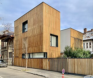 Casa minimalistă nr. 4A de pe Strada Dimitrie Racoviță (probabil sfârșitul anilor 2010)