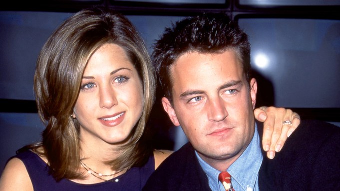 NEW YORK, NY - 1995: American actress and producer, Jennifer Aniston and Canadian-American actor, comedian and producer, Matthew Perry of the television comedy, Friend's, attend the 1995 NBC Fall Preview circa 1995 at the Lincoln Center in New York, New York. (Photo by Ron Davis/Getty Images)