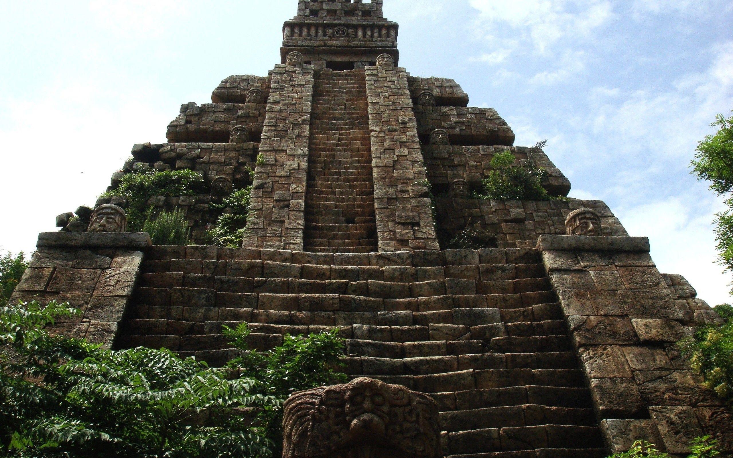 Aztec Ruins Wallpaper