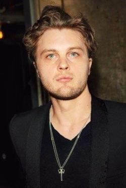 Michael Pitt