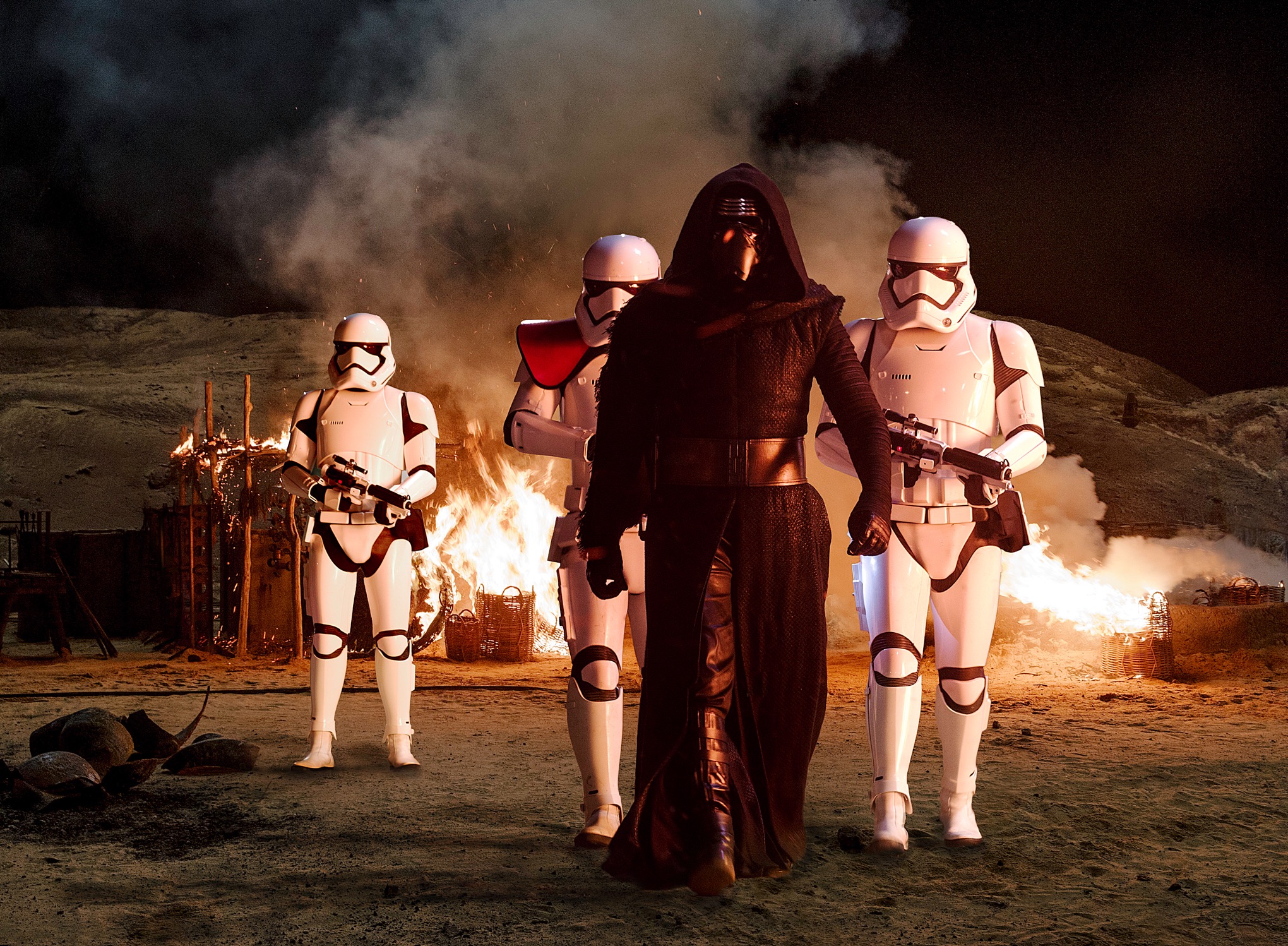 Star Wars: The Force Awakens promotional still (DISNEY/LUCASFILM)